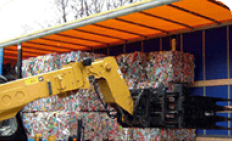 Centre de Tri des emballages en Ariège. Transport des balles vers des filières de recyclage